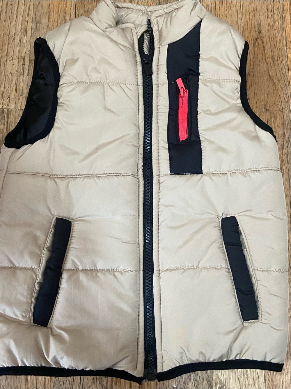 Reebok Kids Quilted Puffer Vest Beige / Black / Pink Accent Size 5-6Y (6)